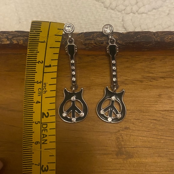 Guitar Peace Earrings - Picture 3 of 3